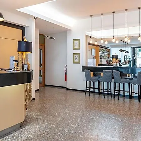 Hotiday Cagliari Sant'elena Hotel 4*